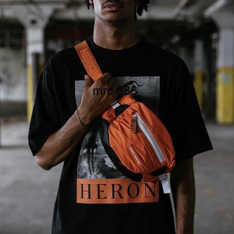 Heron hp Euro American fashion brand black and white crane short sleeve egret print men' and women' round neck loose T-shirt
Heron hp Euro American fashion brand black and white crane short sleeve egret print men' and women' round neck loose T-shirt
