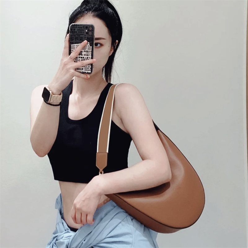 Fashion LUNA Shoulder Bags Women Designer Vintage Underarm Bag Handbags Luxury Casual Leather Cross Body Bag Femlae Shopping Bags, L1
Fashion LUNA Shoulder Bags Women Designer Vintage Underarm Bag Handbags Luxury Casual Leather Cross Body Bag Femlae Shopping Bags, L1