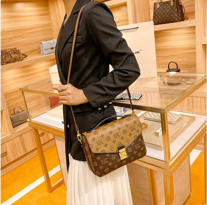 Postman bag High Quality Bag Handbag women shoulder bags Sale Discount Genuine leather match pattern Date code Serial number Shoulder damier letters plaid