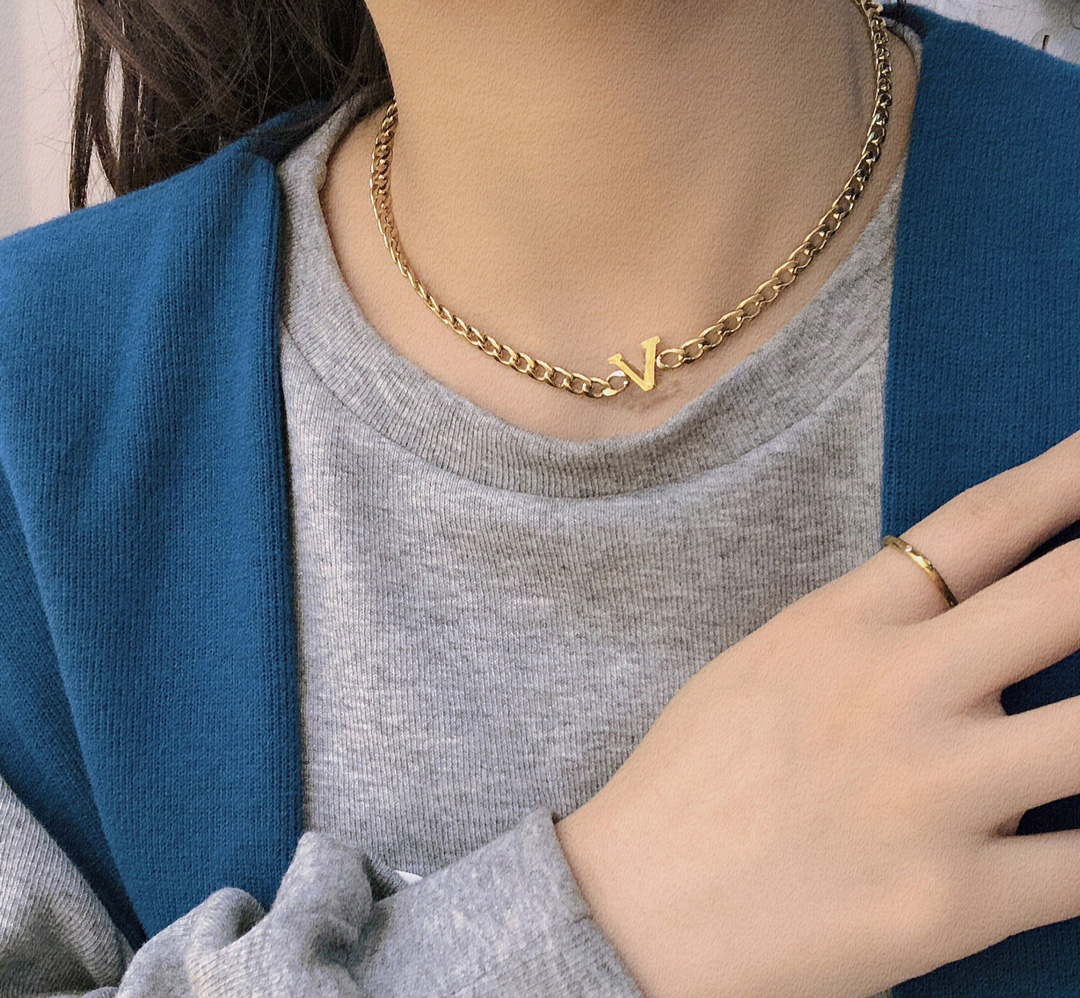 Luxury High Sense Jewelry Pendant Necklaces Exquisite Fashion Female Necklaces Exclusive New Style Classic Popular Brand Gifts for Friends 18k Gold Plated Gift
Luxury High Sense Jewelry Pendant Necklaces Exquisite Fashion Female Necklaces Exclusive New Style Classic Popular Brand Gifts for Friends 18k Gold Plated Gift