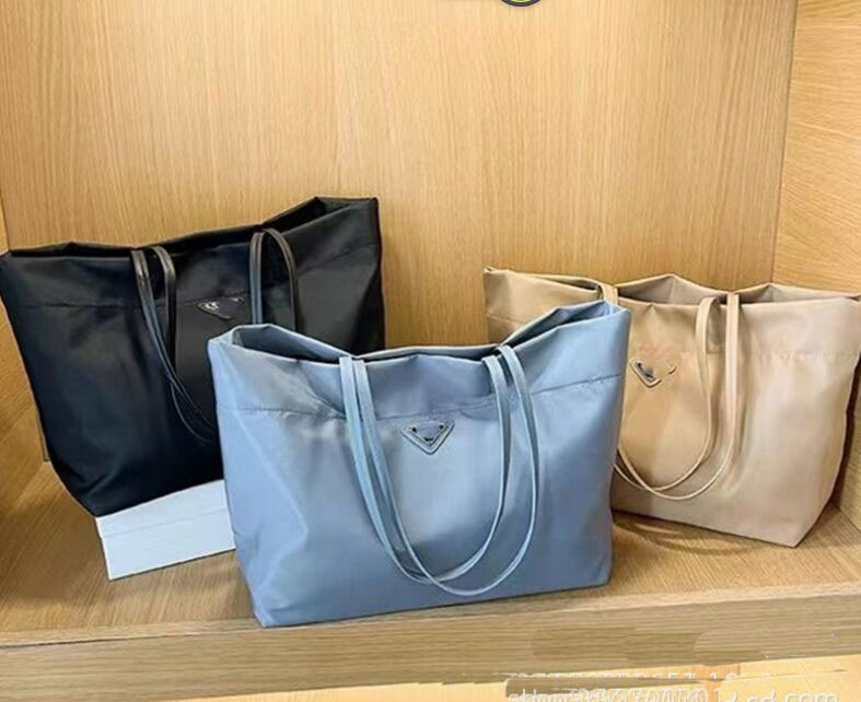 Shoulder Bags Casual Trend Fashion Oxford Cloth Bag Men Women's Oversized Tote For Autumn/winter One-shoulder Crossbody Shopping, Blue
Shoulder Bags Casual Trend Fashion Oxford Cloth Bag Men Women's Oversized Tote For Autumn/winter One-shoulder Crossbody Shopping, Blue