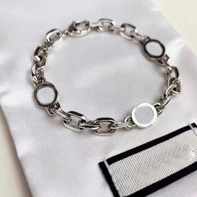 Luxury designer bracelet chain for women letter charm mens bracelet jewelry chain fashion pulsera bangle bangle gift styles choose stainless steel bracelets
Luxury designer bracelet chain for women letter charm mens bracelet jewelry chain fashion pulsera bangle bangle gift styles choose stainless steel bracelets