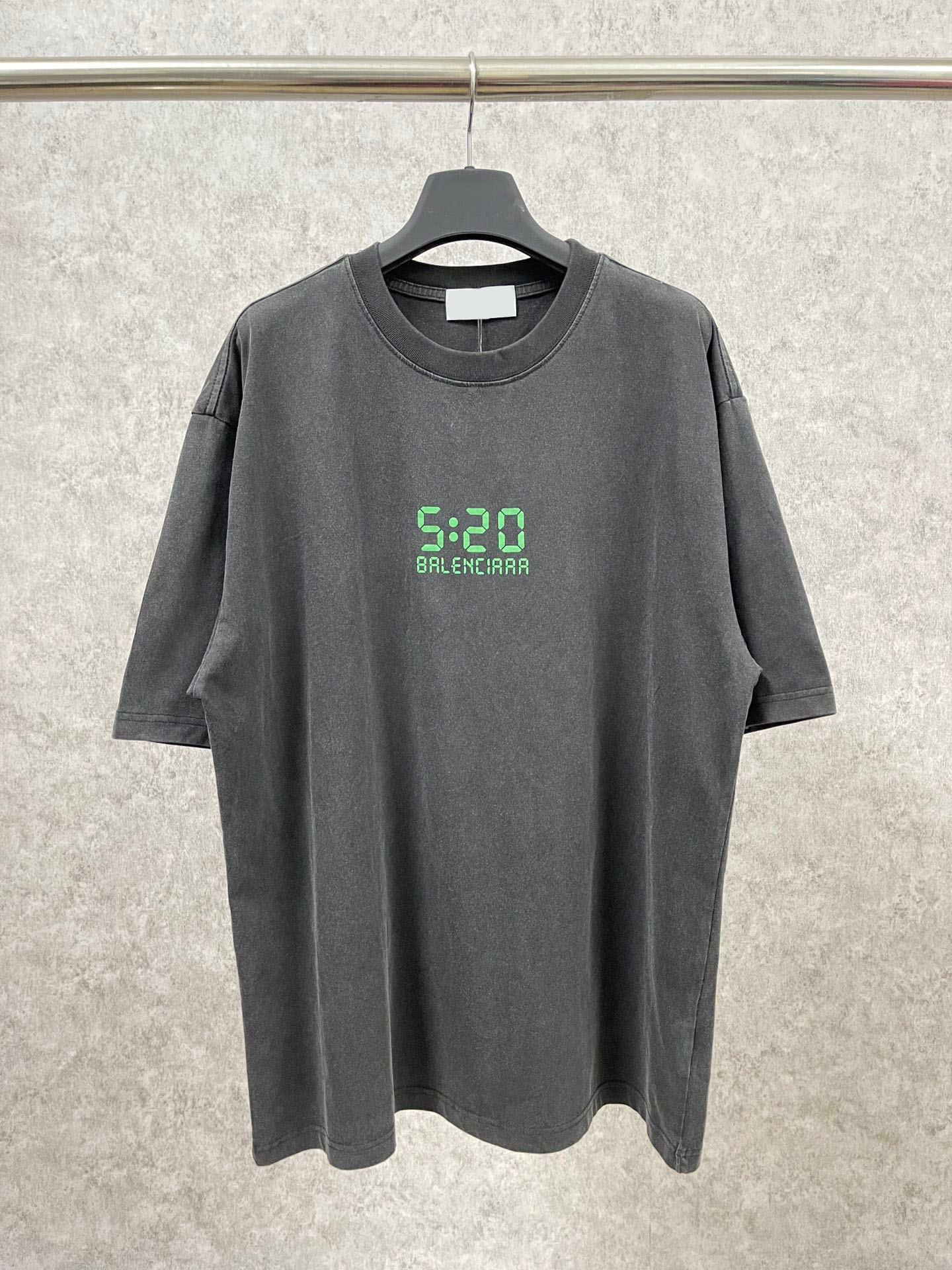 Men's Plus Tees & Polos Round neck embroidered and printed polar style summer wear with street pure cotton gb34
Men's Plus Tees & Polos Round neck embroidered and printed polar style summer wear with street pure cotton gb34