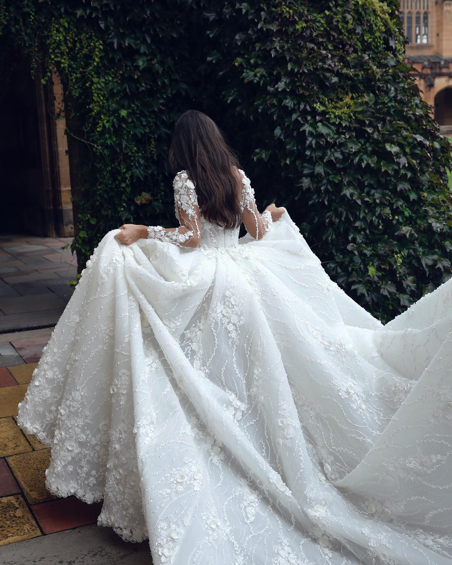 Fabulous 3D Appliqued Wedding Dresses Beaded Bridal Gowns Lace Long Sleeves Sheer Plunging Neckline A Line Vestido De Novia