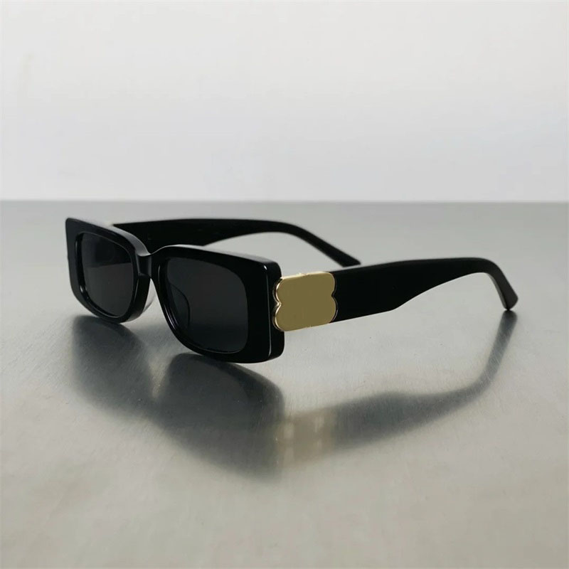 Sunglasses Designer small frame luxury glasses for man woman youth sun shade glasses concealed hinge hip hop style comfortable classical trendy Sonnenbrille
Sunglasses Designer small frame luxury glasses for man woman youth sun shade glasses concealed hinge hip hop style comfortable classical trendy Sonnenbrille