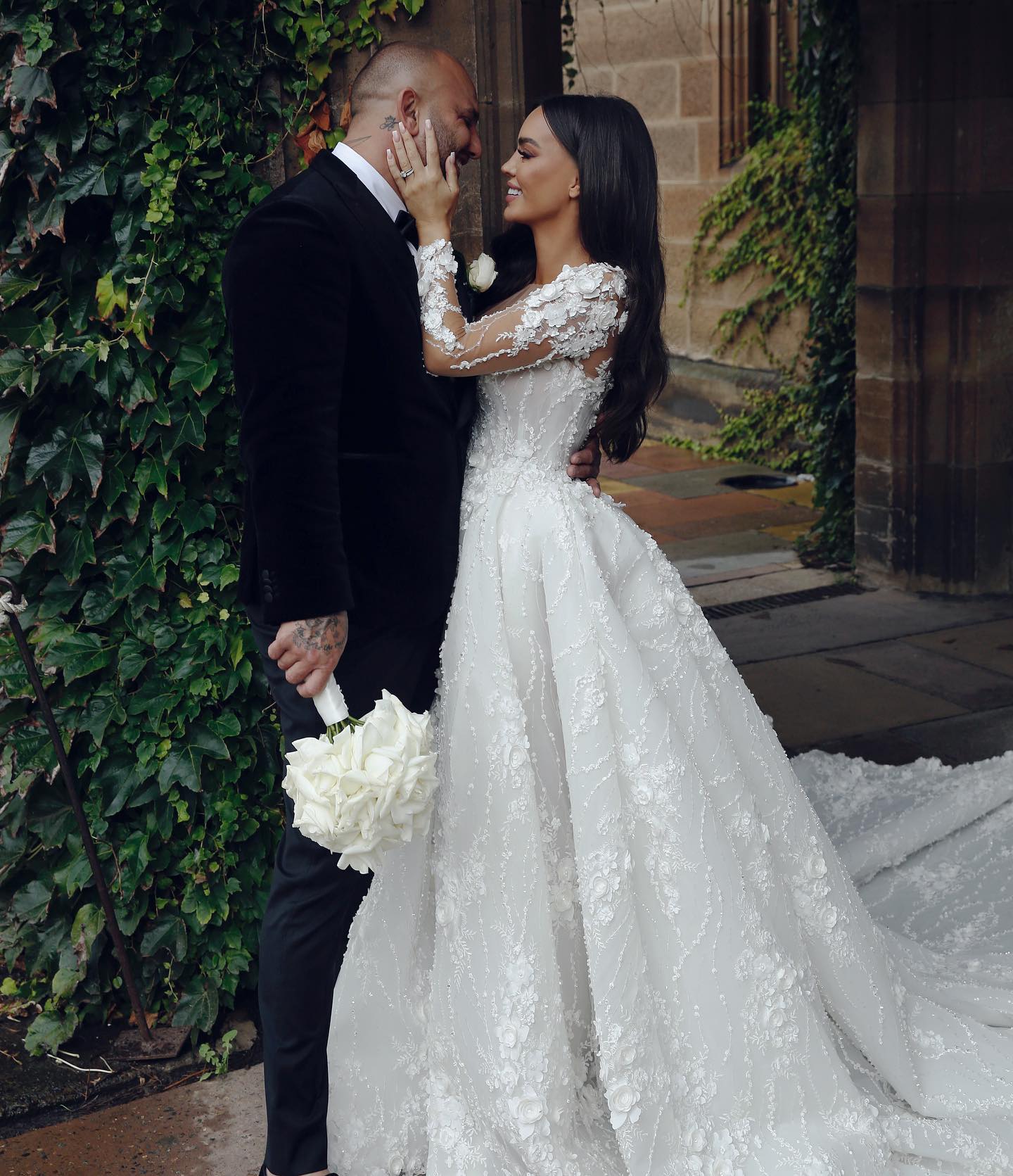 Fabulous 3D Appliqued Wedding Dresses Beaded Bridal Gowns Lace Long Sleeves Sheer Plunging Neckline A Line Vestido De Novia