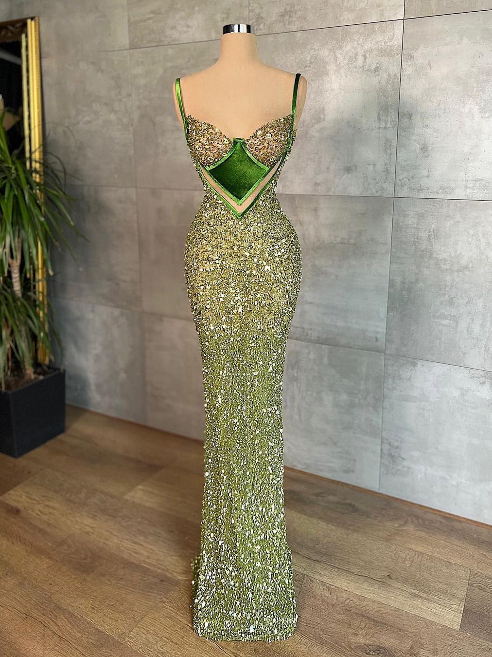 Elegant Evening Dress Sexy Spaghetti Straps Crystal Beading Sleeveless Mermaid Prom Dresses Special Occasion Robe Gowns