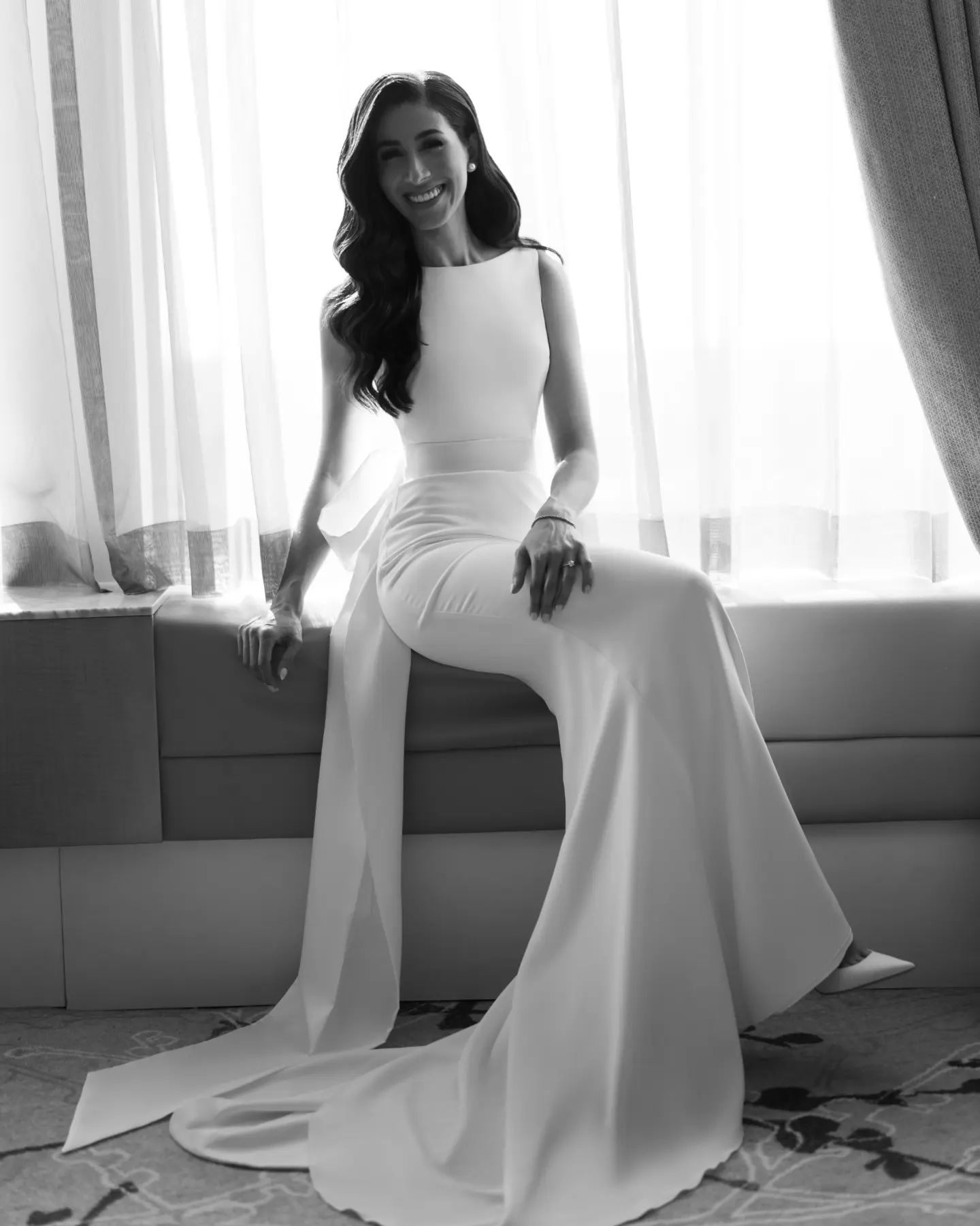 Stunning Mermaid Wedding Dresses Backless Bridal Gowns Bateau Neckline With Detachable Train Satin Plus Size Vestido De Novia