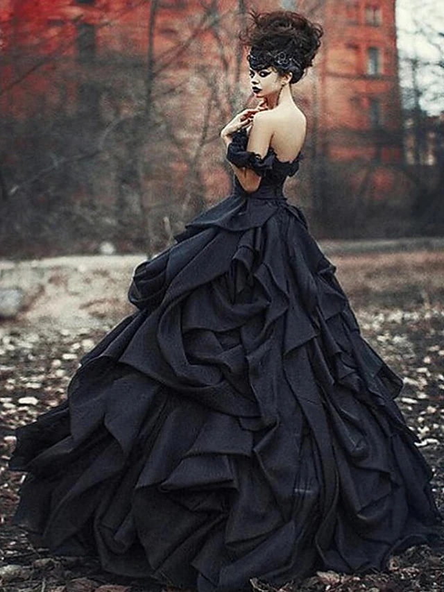 Black Gothic A-Line Wedding Dresses Plus Size Off Shoulder Cascading Ruffles Lace-Up Corset Lace Bridal Dress Mariage
