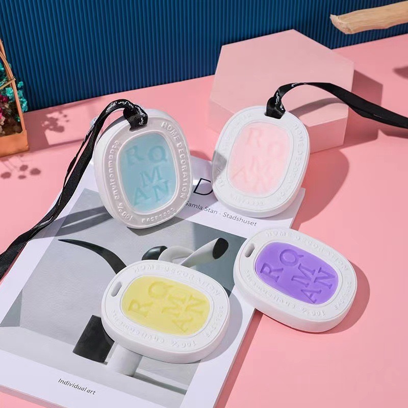 Luxury Fashion perfume Home Air Freshener Incense Solid Deodorant With Hanger Lanyard Wholesale Car Perfume Diffuser Aromatherapy Y260131