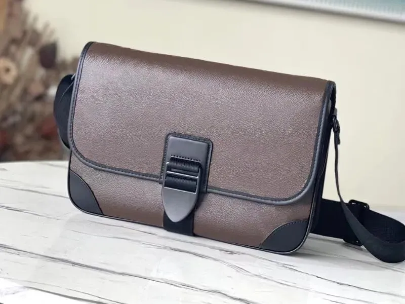 Man Archy Messenger PM MM bags Medium Postman Satchels Hobos Men Monograms Macassar Eclipse Canvas Totes 23SS Travel Casual Purse Designer M21394 M46328 M21358, #1 black flower
Man Archy Messenger PM MM bags Medium Postman Satchels Hobos Men Monograms Macassar Eclipse Canvas Totes 23SS Travel Casual Purse Designer M21394 M46328 M21358, #1 black flower