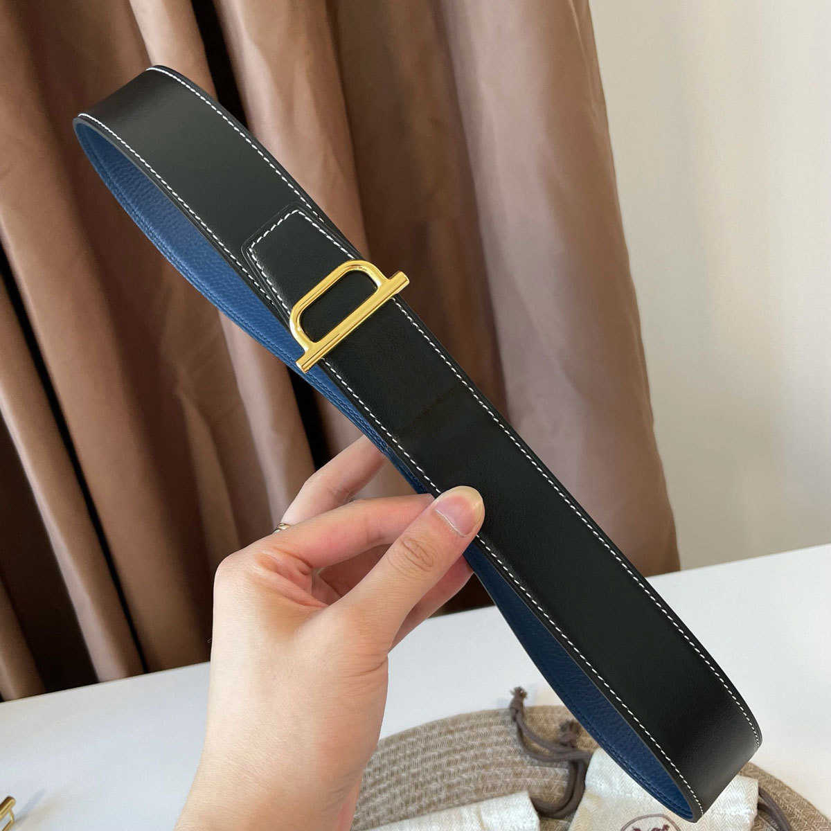 Fashion Brands Belt Mens Luxurys Designers Belts For Men Woman Letter Buckle Waistband H 19 Style Top Quality Leather Width 3.8cm With Box, As pic
Fashion Brands Belt Mens Luxurys Designers Belts For Men Woman Letter Buckle Waistband H 19 Style Top Quality Leather Width 3.8cm With Box, As pic