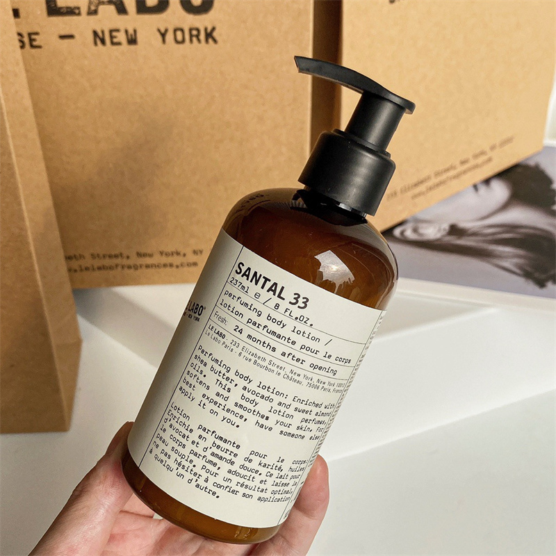 Le Labo Perfuming Body Lotion 237ml Santal 33 Bergamote 22 Rose 31 The Noir 29 Another 13 Long Lasting Moisturizing Skin Care Cream
Le Labo Perfuming Body Lotion 237ml Santal 33 Bergamote 22 Rose 31 The Noir 29 Another 13 Long Lasting Moisturizing Skin Care Cream