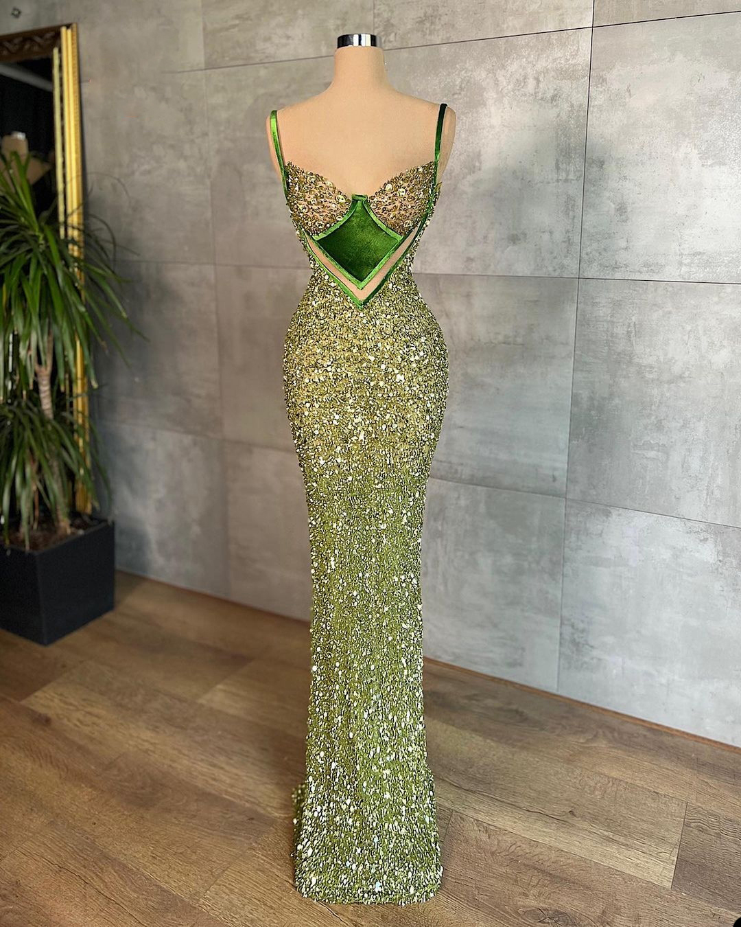 Elegant Evening Dress Sexy Spaghetti Straps Crystal Beading Sleeveless Mermaid Prom Dresses Special Occasion Robe Gowns