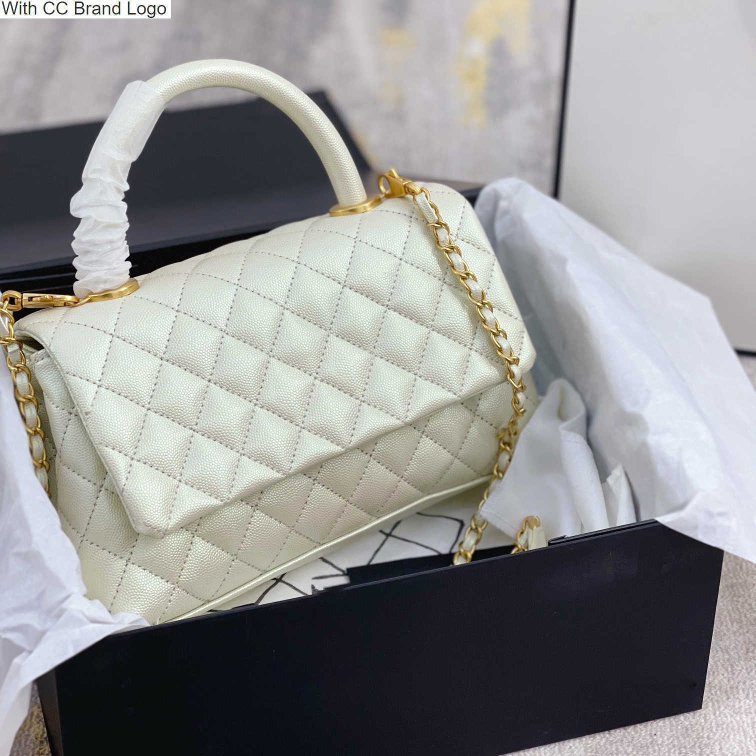 CC Totes Classic Selzburg Pearlescent Top Handle Totes Bags Designer Diamond Quilted Gold Metalasse Hardware Chain Crossbody Womens Large Capacity Handbags 24x1, Box
CC Totes Classic Selzburg Pearlescent Top Handle Totes Bags Designer Diamond Quilted Gold Metalasse Hardware Chain Crossbody Womens Large Capacity Handbags 24x1, Box