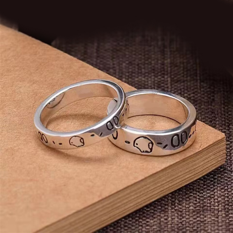 Black ghosts womens rings for women engagements luxuries skull pattern have promise creative luxury jewelry size 7 8 9 10 multisize mens wedding men rings E23
Black ghosts womens rings for women engagements luxuries skull pattern have promise creative luxury jewelry size 7 8 9 10 multisize mens wedding men rings E23
