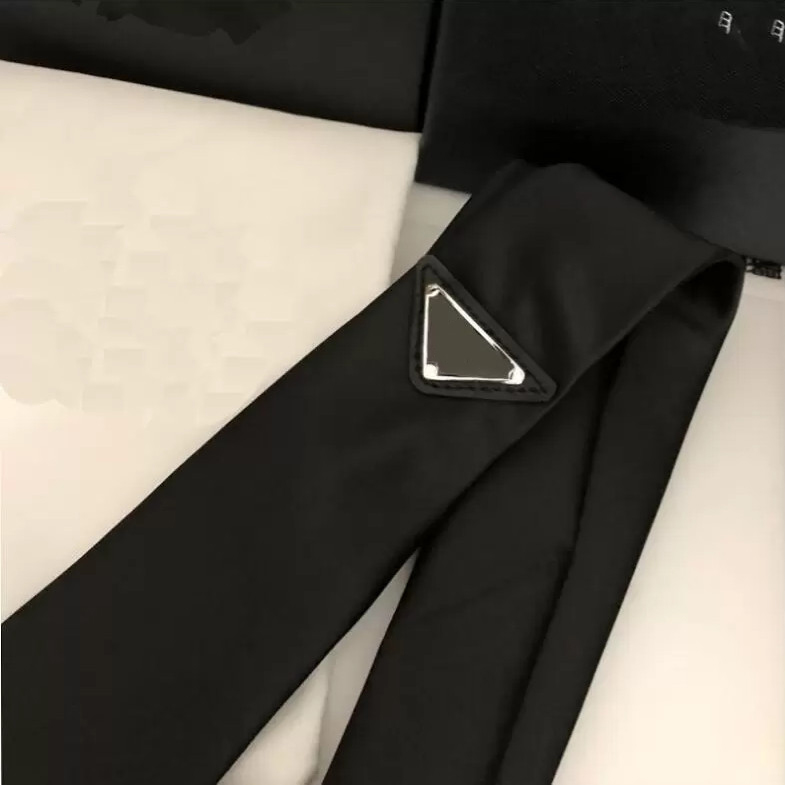 High-end Silk Necktie lovely womensFashion Design Business campus Silk Ties Jacquard Wedding Neckwear
High-end Silk Necktie lovely womensFashion Design Business campus Silk Ties Jacquard Wedding Neckwear