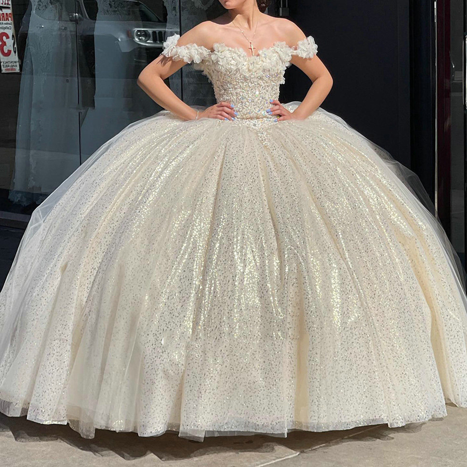 2023 Champagne Flowers Crystal Ball Gown Quinceanera Dresses Sweetheart 16 Off The Shoulder Appliques Lace Pageant Birthday Party Gowns 0222, White
2023 Champagne Flowers Crystal Ball Gown Quinceanera Dresses Sweetheart 16 Off The Shoulder Appliques Lace Pageant Birthday Party Gowns 0222, White