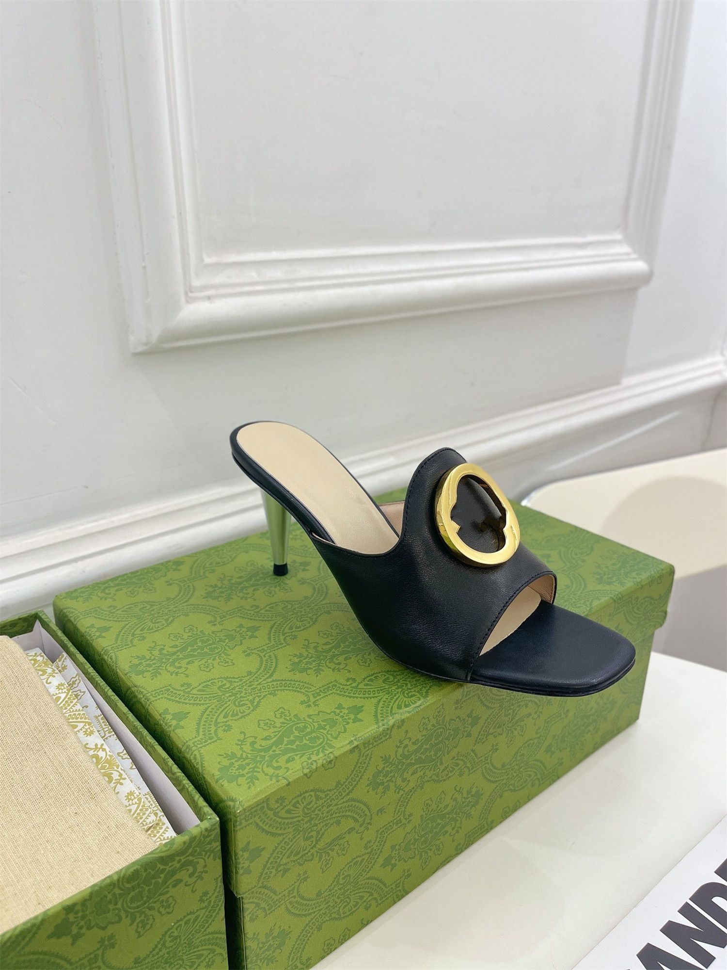 Blondie heeled sandal Top Designer Dress Shoes 7cm High Heels Slippers Luxury Metal Red Buckle Sandals Leather Wedding Party Shoes 35-41, Sandals 4
Blondie heeled sandal Top Designer Dress Shoes 7cm High Heels Slippers Luxury Metal Red Buckle Sandals Leather Wedding Party Shoes 35-41, Sandals 4