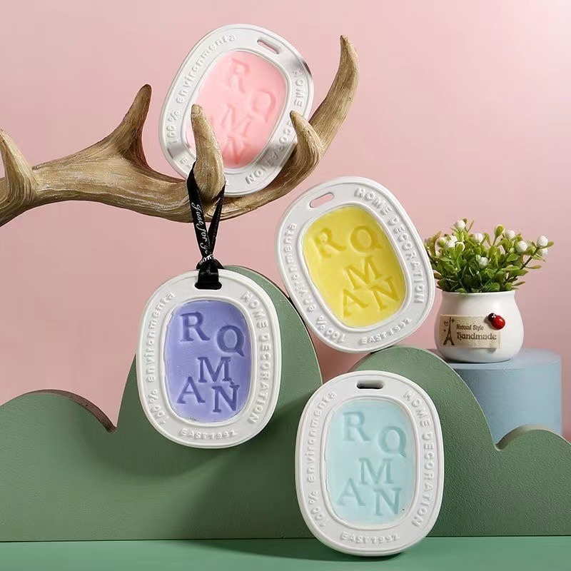 Luxury Fashion perfume Home Air Freshener Incense Solid Deodorant With Hanger Lanyard Wholesale Car Perfume Diffuser Aromatherapy Y260131