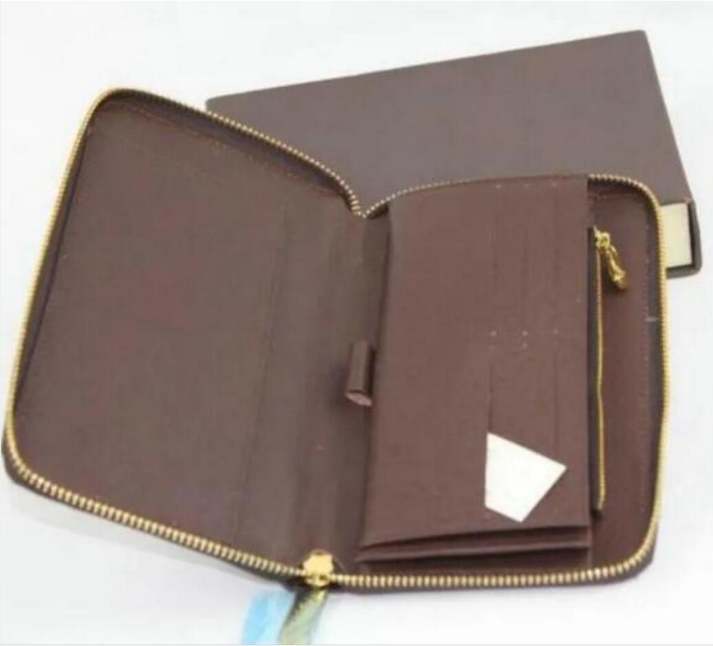 Designers plus zipper Wallet Soft Leather Mens Womens Iconic textured Fashion luxury Long large Zippers Wallets Coin Purse Card Case Holder, Black
Designers plus zipper Wallet Soft Leather Mens Womens Iconic textured Fashion luxury Long large Zippers Wallets Coin Purse Card Case Holder, Black