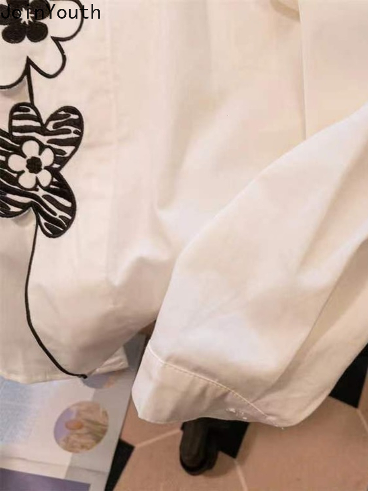 Womens Blouses Shirts Japanese Blouses Women Vintage Clothes Embroidery Long Sleeve Loose Shirts Fashion White Blouse Tops 2023 Blusas Mujer De Moda 2
