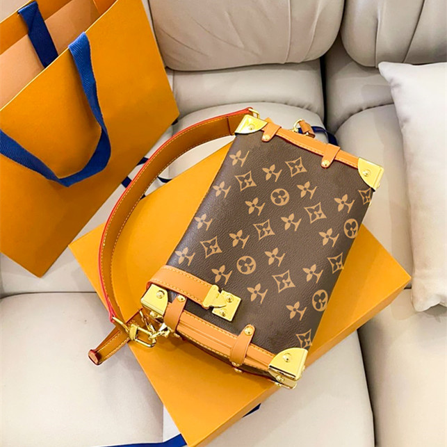 M46358 M21741 louvis side trunk Shoulder bag Luxury Designer fashion Genuine Leather Womens Mens purses wallets tote clutch handbag crossbody travel S-lock bags, Brown embossed
M46358 M21741 louvis side trunk Shoulder bag Luxury Designer fashion Genuine Leather Womens Mens purses wallets tote clutch handbag crossbody travel S-lock bags, Brown embossed