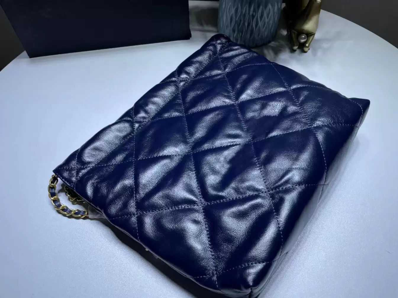 22s Women shopping bag handbags Wholesale Totes fashion Large Beach bags luxury designer travel Crossbody Shoulder decoration Tote, White silver clasp
22s Women shopping bag handbags Wholesale Totes fashion Large Beach bags luxury designer travel Crossbody Shoulder decoration Tote, White silver clasp