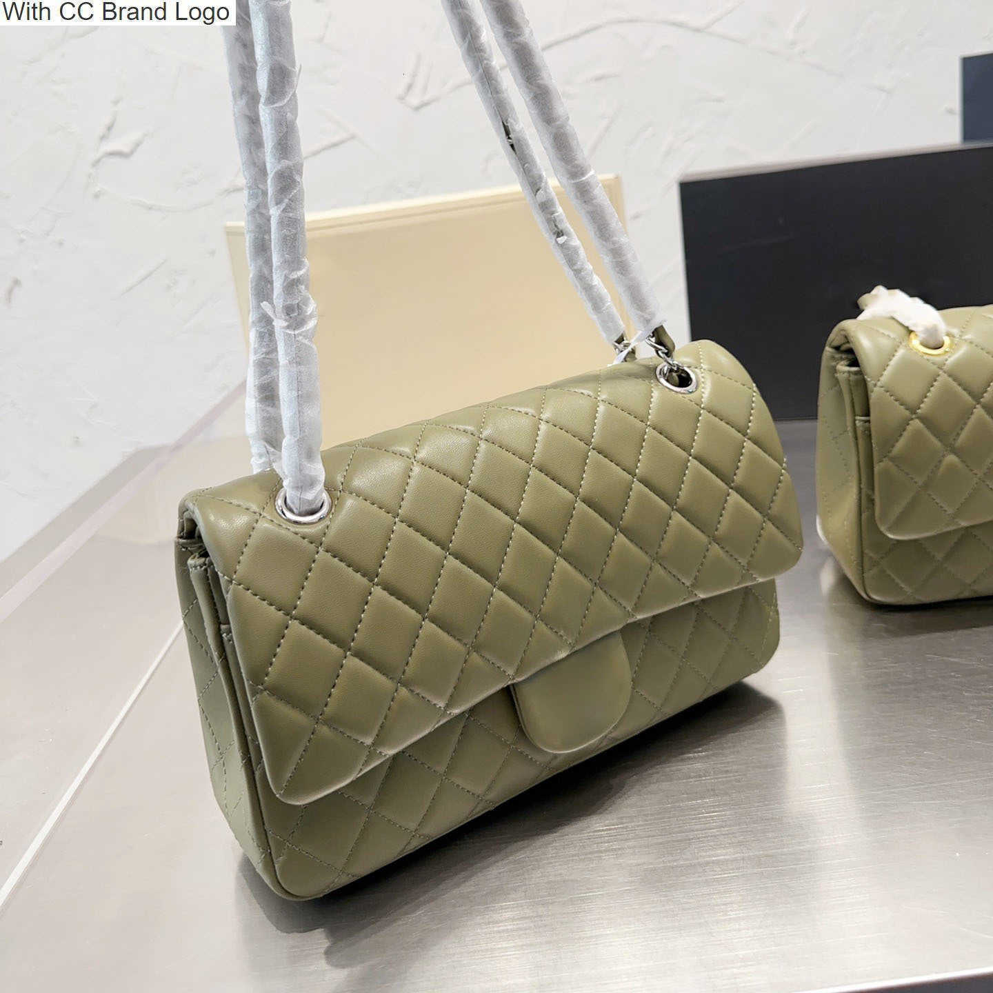 CC Totes Womens Classic Sheepskin Designer Bags Double Flap Wallets Quilted Check Gold Silver Hardware Leather Chain Multi Pochette Handbags Large Capacity Cros, Box
CC Totes Womens Classic Sheepskin Designer Bags Double Flap Wallets Quilted Check Gold Silver Hardware Leather Chain Multi Pochette Handbags Large Capacity Cros, Box