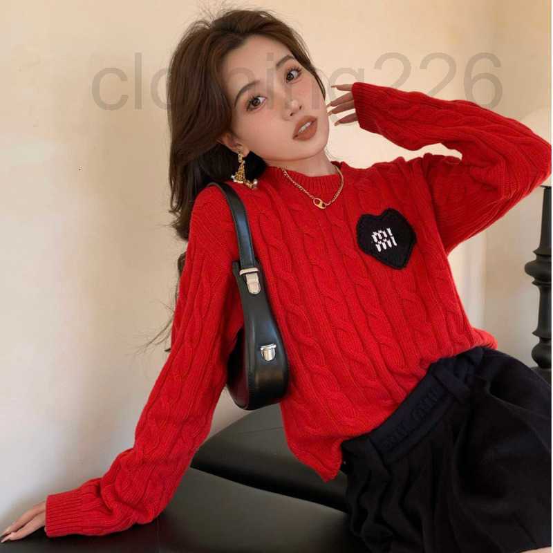 designer Winter women sweater sweatshirt wool sweaters womens knitwear love Embroidery pullover short jacket, Miu-1
designer Winter women sweater sweatshirt wool sweaters womens knitwear love Embroidery pullover short jacket, Miu-1