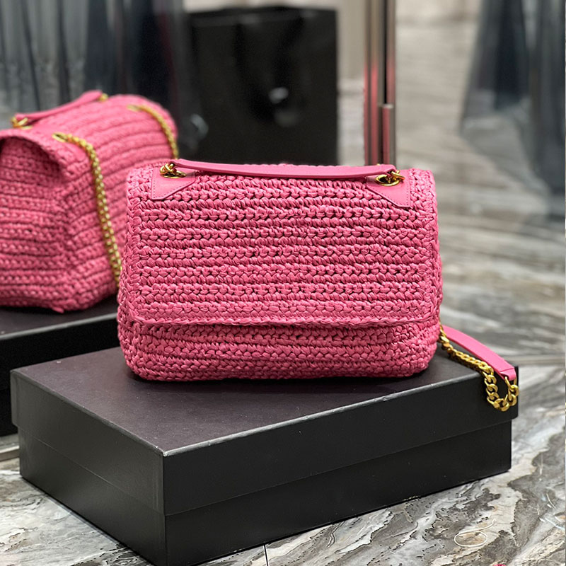 Niki Woven Bag Crochet Messenger Bag Postman Purse Fashion Letter Handbags Chain Crossbody Bags Genuine Leather Inside Zipper Pocket 9A Quality Flip Wallet
Niki Woven Bag Crochet Messenger Bag Postman Purse Fashion Letter Handbags Chain Crossbody Bags Genuine Leather Inside Zipper Pocket 9A Quality Flip Wallet