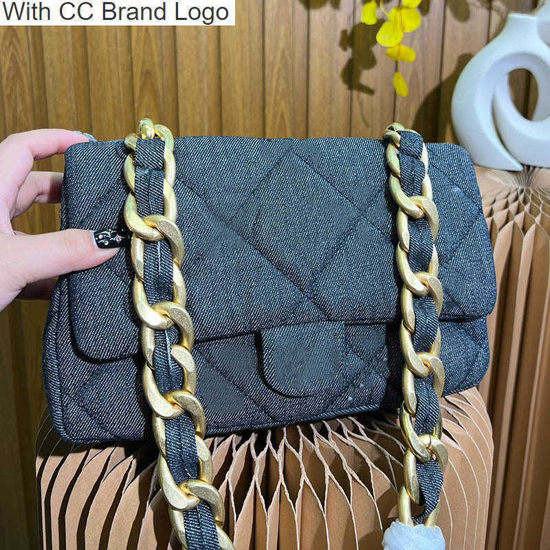 CC Shoulder Bags Classic Large Capacity Women Flap Shoulder Bag Thick Chain Embroidery Letter Denim Leather Quilted Crossbody Bag Luxury Designer Handbag Coin P, Box
CC Shoulder Bags Classic Large Capacity Women Flap Shoulder Bag Thick Chain Embroidery Letter Denim Leather Quilted Crossbody Bag Luxury Designer Handbag Coin P, Box