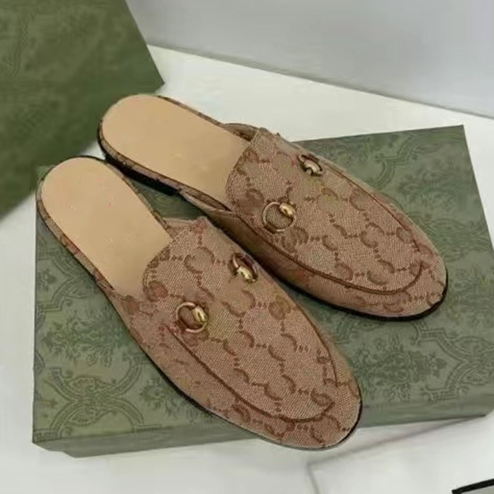 Designer Princetown Slippers Fashion Leather Mules Women Loafers Metal Chain Comfortable Casual Shoe Lace Velvet Slipper 05
Designer Princetown Slippers Fashion Leather Mules Women Loafers Metal Chain Comfortable Casual Shoe Lace Velvet Slipper 05