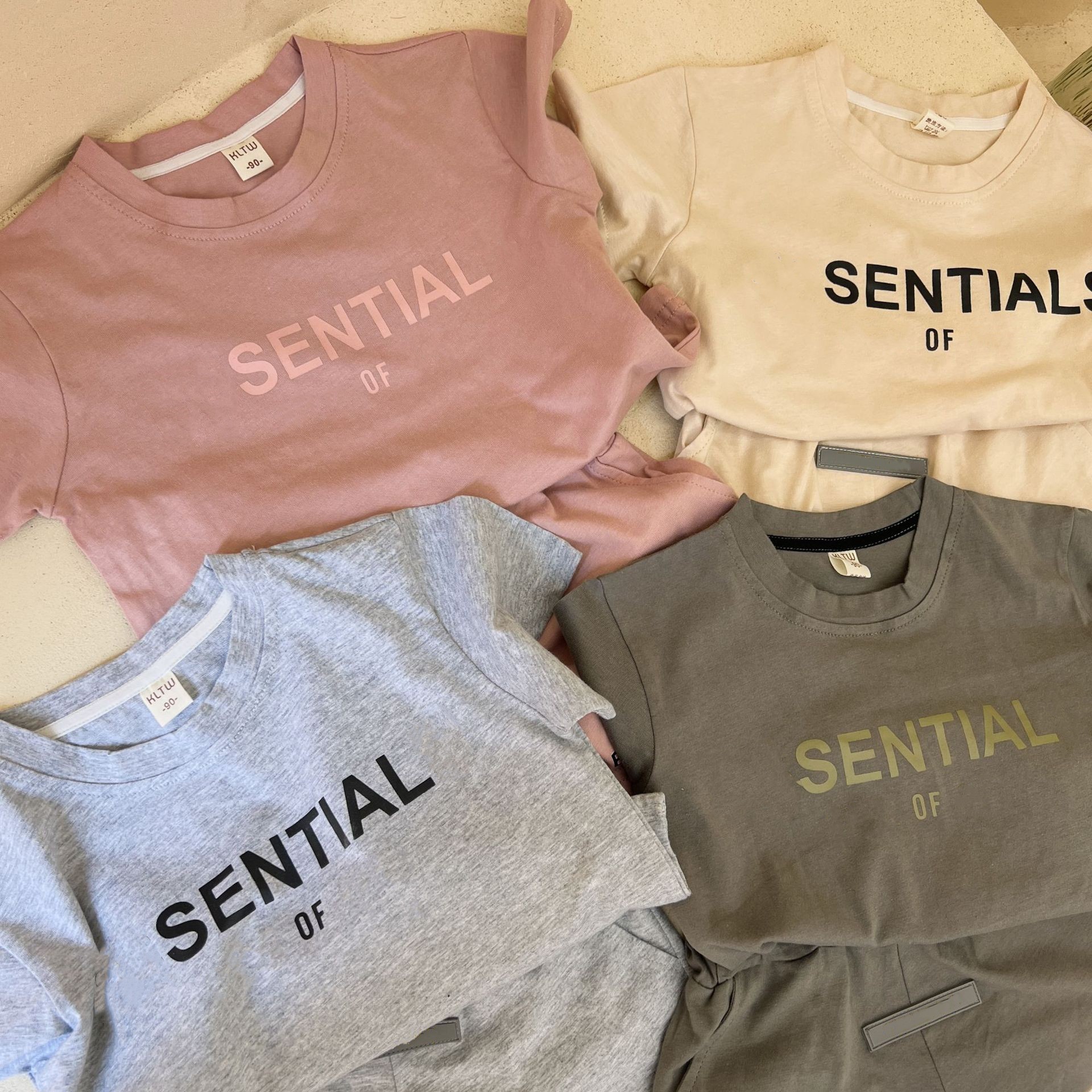 kids baby clothes designer ESS sets essential boys tracksuits girls kid youth toddler t shirts pants infants children short sleeve top shorts casual letter outfits
kids baby clothes designer ESS sets essential boys tracksuits girls kid youth toddler t shirts pants infants children short sleeve top shorts casual letter outfits