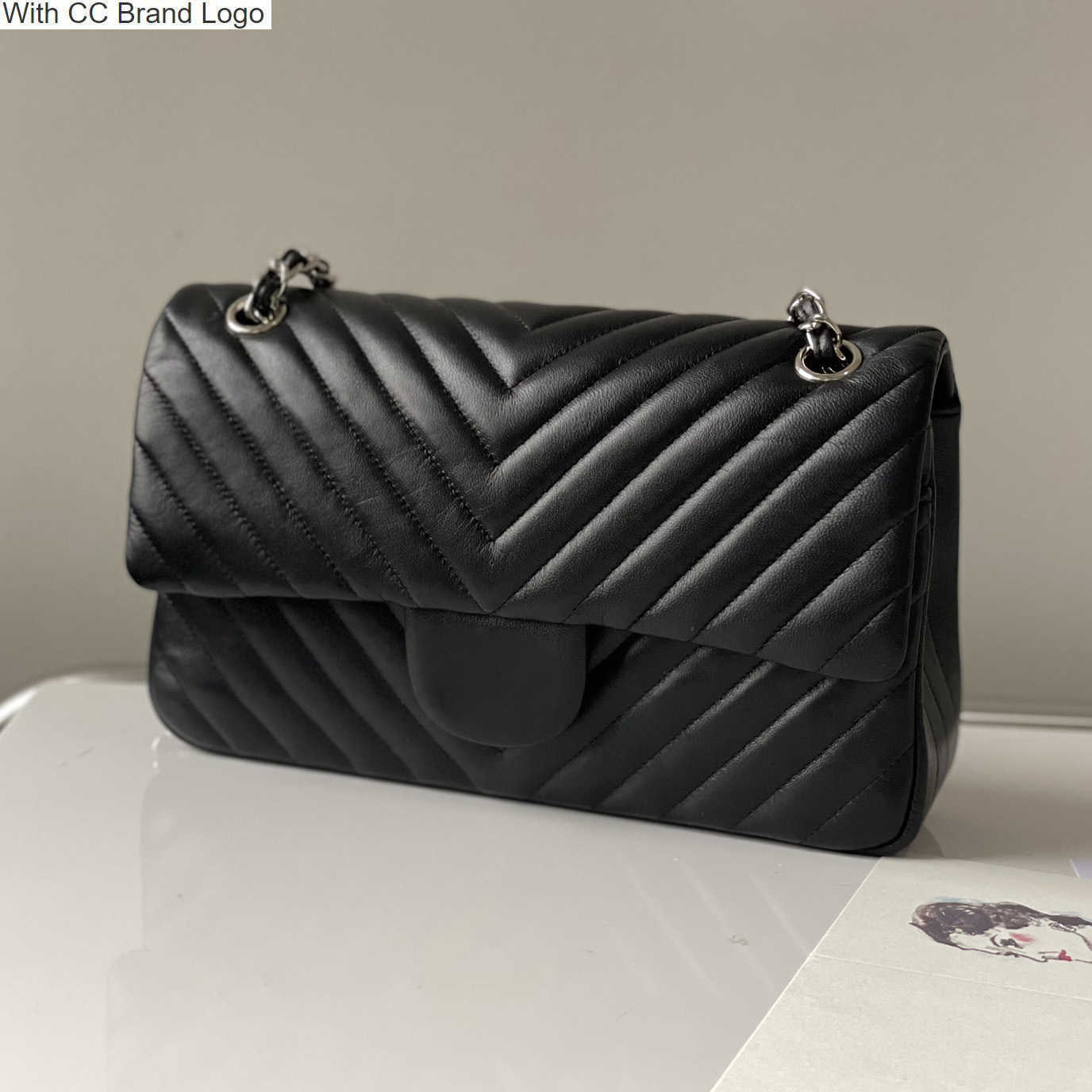 CC Shoulder Bags Classic Lambskin Flap Quilted Bags Chevron Line V Stitch Silver Hardware Leather Chain Crossbody French Designer Luxury Large Capacity Multi Po, Box
CC Shoulder Bags Classic Lambskin Flap Quilted Bags Chevron Line V Stitch Silver Hardware Leather Chain Crossbody French Designer Luxury Large Capacity Multi Po, Box