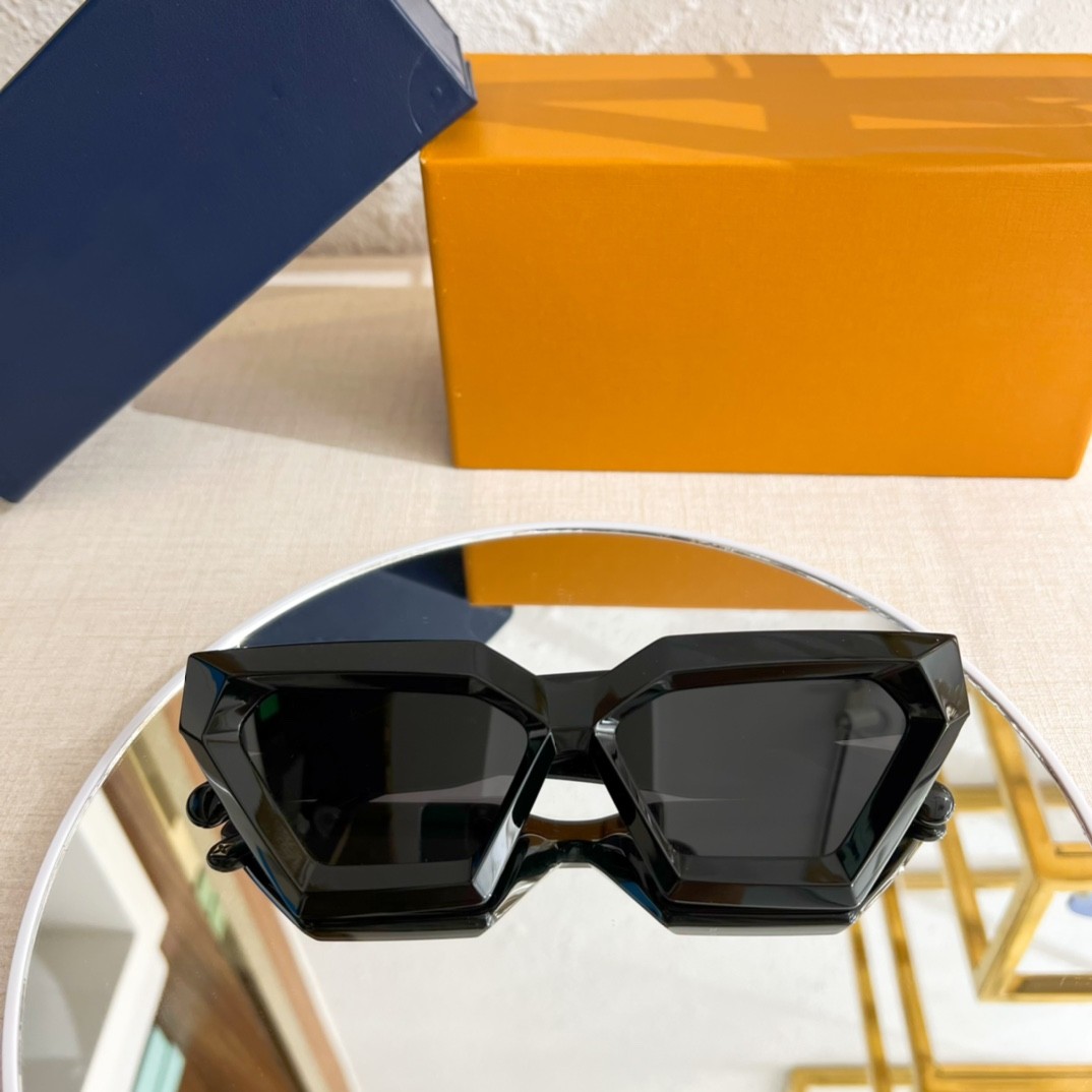 Sunglasses For women Summer style Anti-Ultraviolet 1746 Retro Shield lens Plate Rectangle full frame fashion Eyeglasses Random Box
Sunglasses For women Summer style Anti-Ultraviolet 1746 Retro Shield lens Plate Rectangle full frame fashion Eyeglasses Random Box