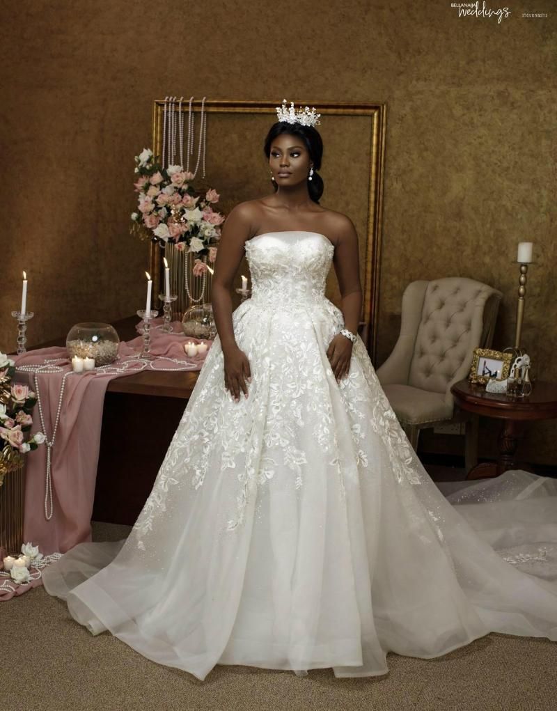 Gorgeous Wedding Dresses Bridal Gown Tulle Lace Applique Sweep Train A Line Simple Strapless Plus Size Custom Made Garden Beach Vestido De Novia