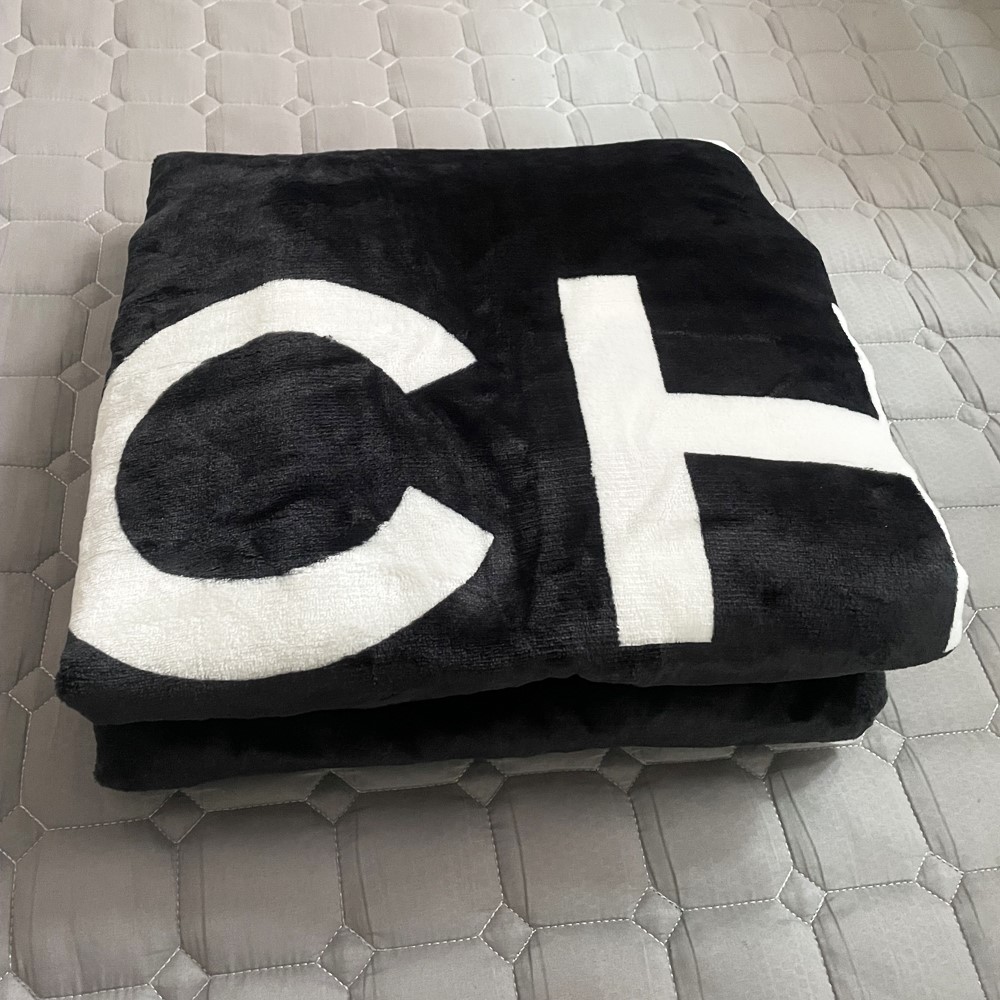 Designers Blankets Letter Print Blanket Adults Kids Carpet Home Textiles Beddings Supplies Sofa Travel