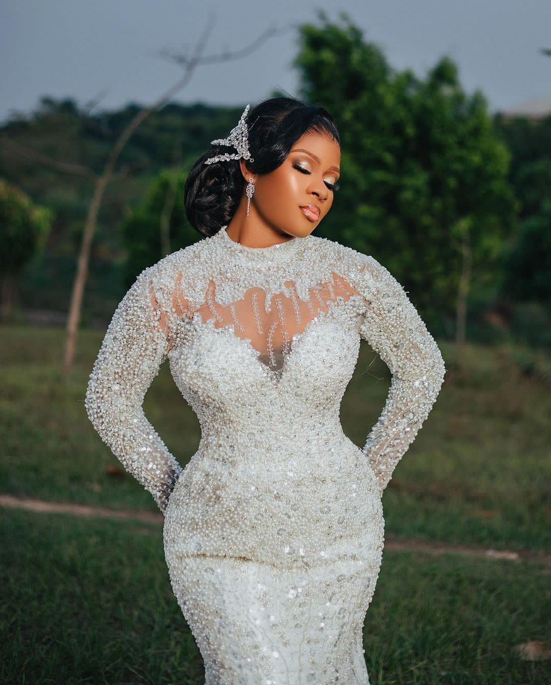 Mermaid Wedding Dresses Long Sleeves V Neck Halter Lace Appliques Sequins Beaded or Length Pearls Dias Plus Size Elegant Bridal Gowns abiti da sposa