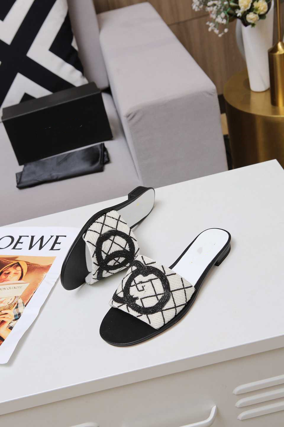 Designer luxury sandals ballet coco classical flats women single shoe mules slippers sandal genuine leather lambskin casual shoes flip flops size 35-43, Box
Designer luxury sandals ballet coco classical flats women single shoe mules slippers sandal genuine leather lambskin casual shoes flip flops size 35-43, Box