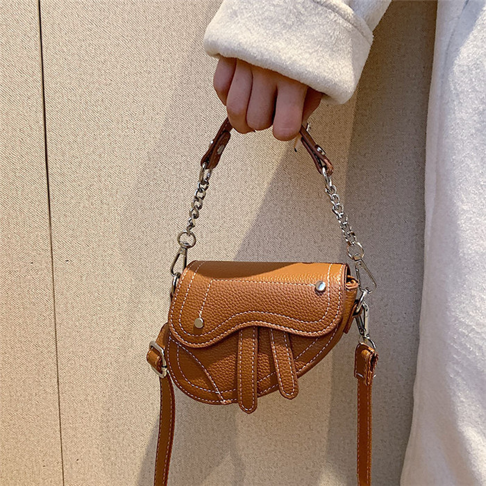 Handbag Saddles bag High quality with Strap Designer Bag backpacks Tote Wallet magnetic Metal pendant Purses Top Shoulder bags children mini Crossbody Handbags, Brown
Handbag Saddles bag High quality with Strap Designer Bag backpacks Tote Wallet magnetic Metal pendant Purses Top Shoulder bags children mini Crossbody Handbags, Brown
