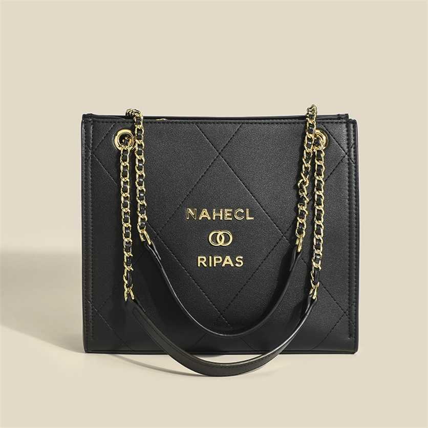 New Arrival Women Bags Fashion small chain large capacity versatile Tote women's shoulder bag 66%off Crossbody Bag Designer Handbags, Black small size (27cm)
New Arrival Women Bags Fashion small chain large capacity versatile Tote women's shoulder bag 66%off Crossbody Bag Designer Handbags, Black small size (27cm)