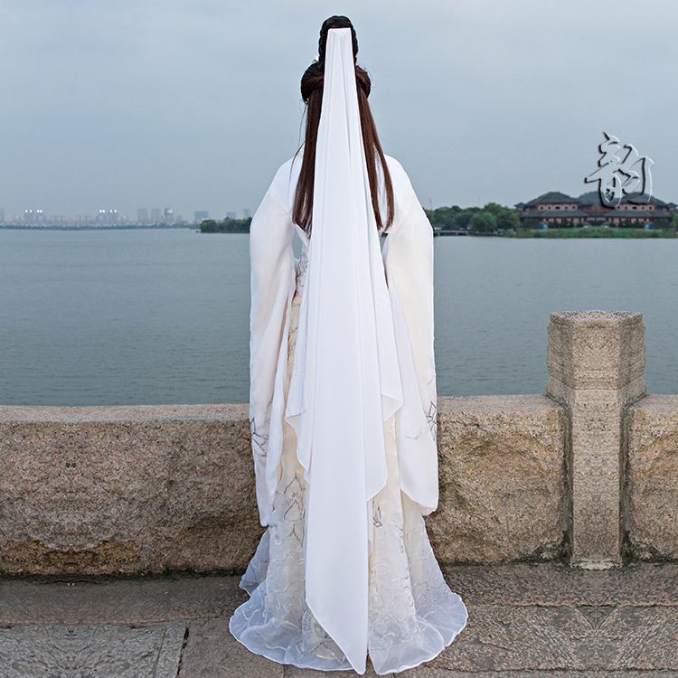 Ethnic Clothing TV Film Ancient White Embroidered Avalokitesvara Clothes Mazu Hanfu Suit Modeling Stage Performance Costume Guan Yin Garment