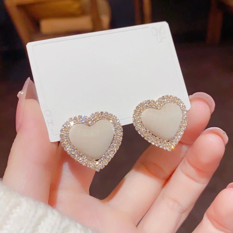 925 silver stud earrings heart earring gold luxury earings diamond clover womens designer luxury westwood studs medusa schmuck bijoux jewelries pink pearl earing
925 silver stud earrings heart earring gold luxury earings diamond clover womens designer luxury westwood studs medusa schmuck bijoux jewelries pink pearl earing
