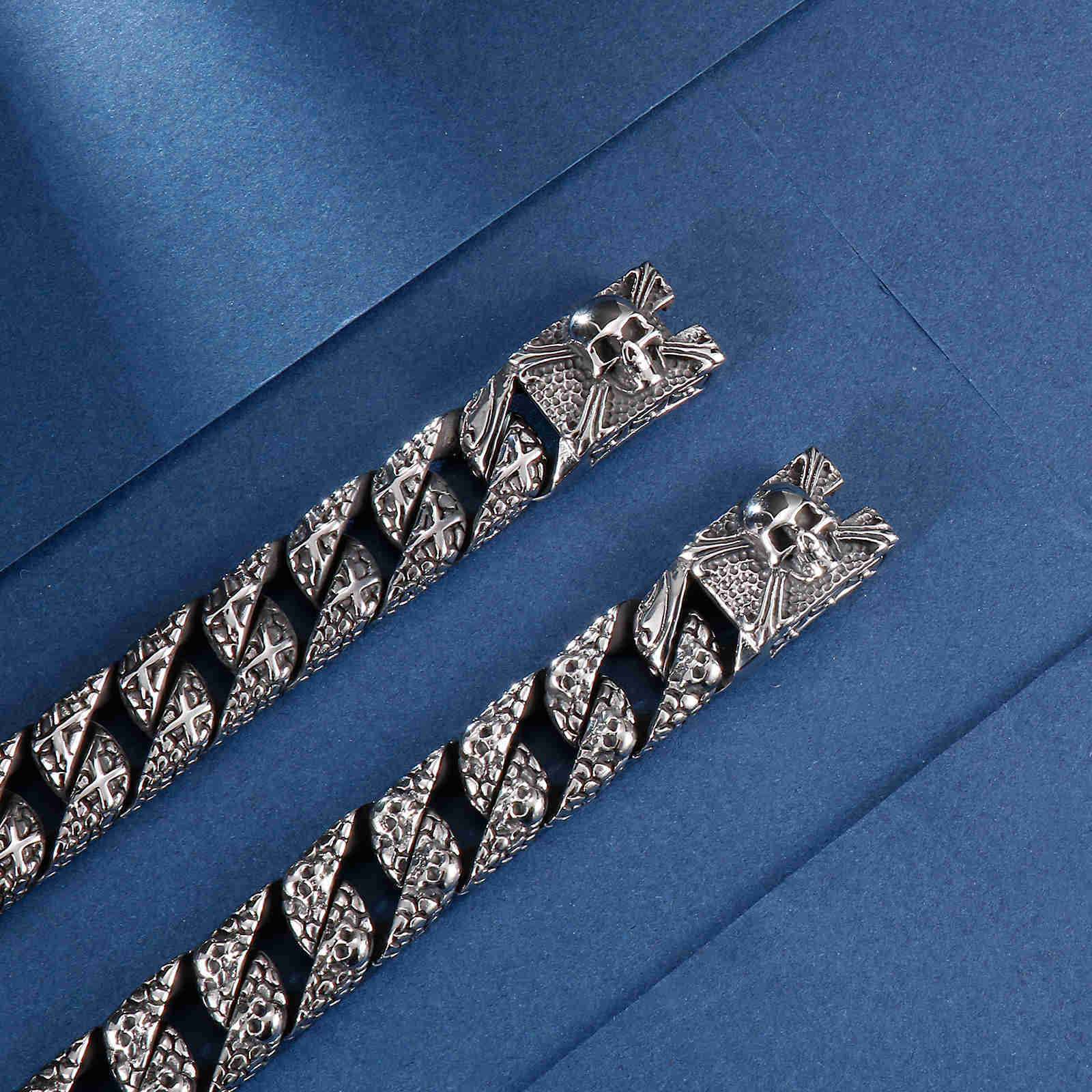 Link Chain Stainless Steel Serpentine Ghost Skull Cuban Curb Link Chain Bracelet For Men Male Hollywood Gift G230222