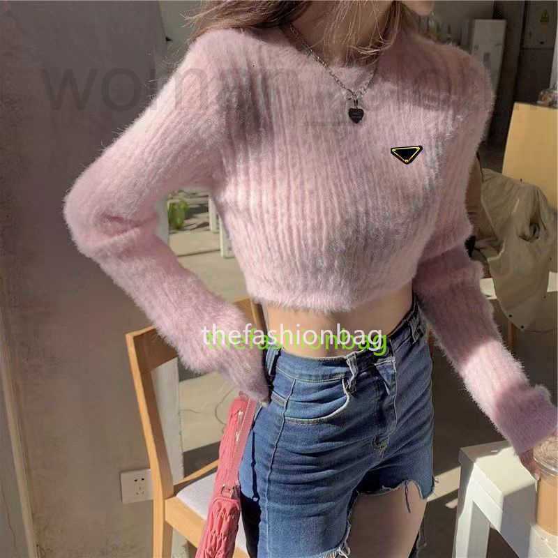 designer 22ss Woman Sweaters Turtlenck Women Sweater Short Style Sweatshirts For Lady Slim Hoodie Jumpers Knit Shirt Design Clothing R7W1, White
designer 22ss Woman Sweaters Turtlenck Women Sweater Short Style Sweatshirts For Lady Slim Hoodie Jumpers Knit Shirt Design Clothing R7W1, White