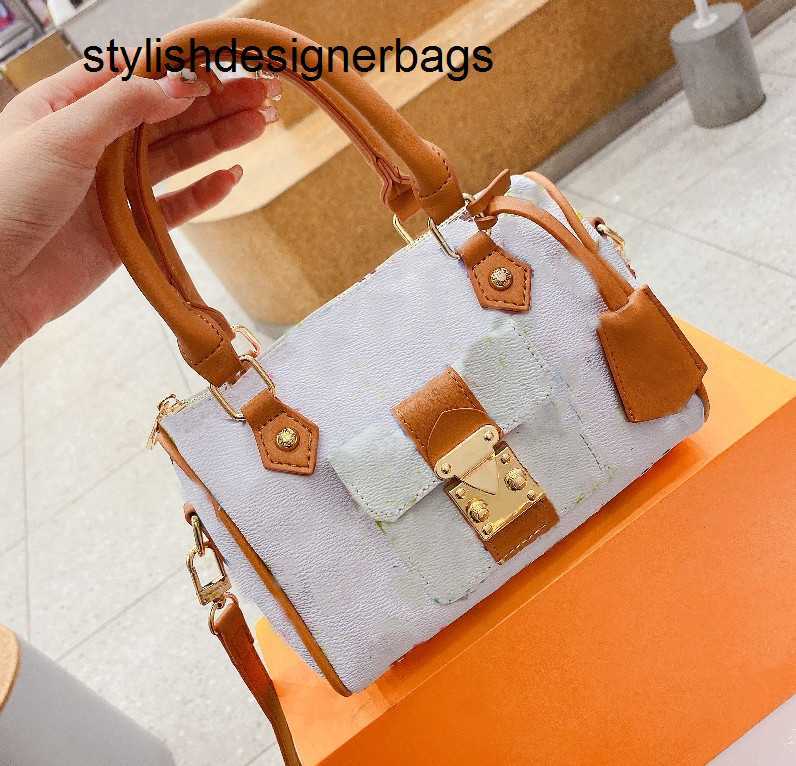 Totes classics vintage multicolore mini Boston Bags TRENDY leather handbag shoulder bags lady fashion purse wallet Crossbody shopping totes 20cm 48/23, Brown plaid
Totes classics vintage multicolore mini Boston Bags TRENDY leather handbag shoulder bags lady fashion purse wallet Crossbody shopping totes 20cm 48/23, Brown plaid