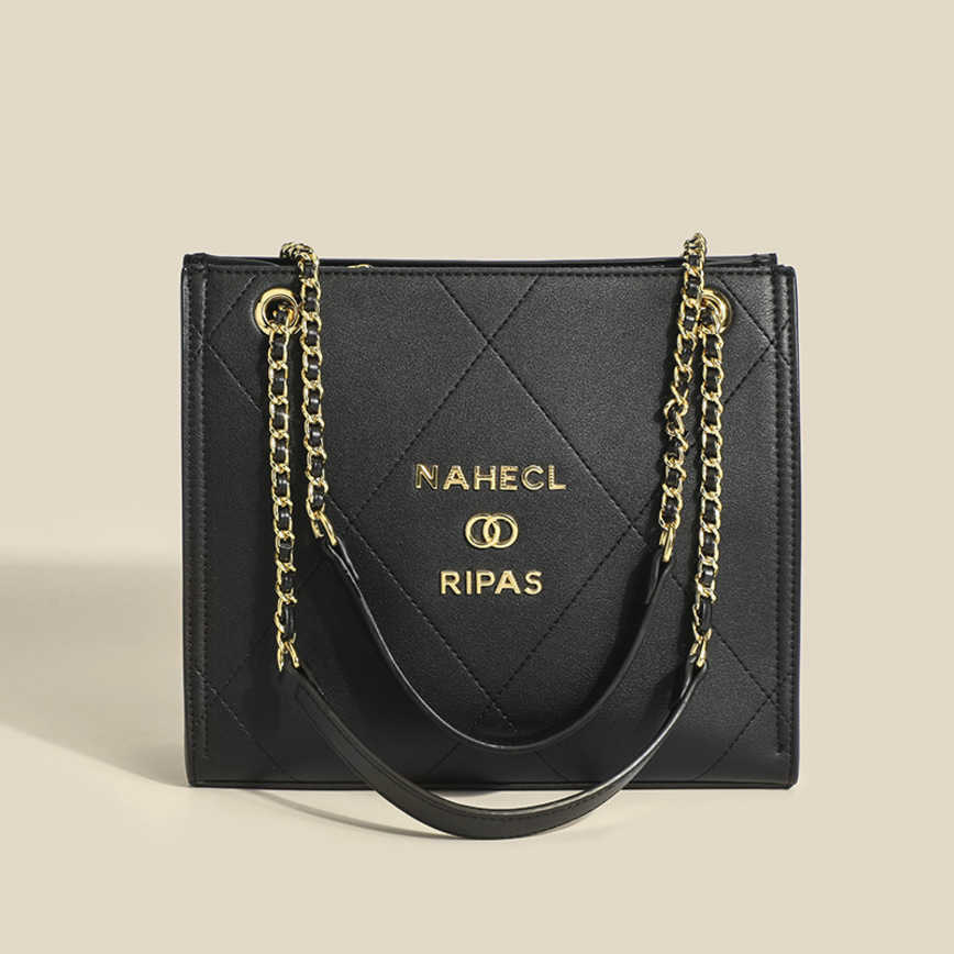 1pcs Bags For Women 49%off small chain large capacity versatile Tote women's shoulder bag Messenger Handbags Female Fashion, Black small size (27cm)
1pcs Bags For Women 49%off small chain large capacity versatile Tote women's shoulder bag Messenger Handbags Female Fashion, Black small size (27cm)