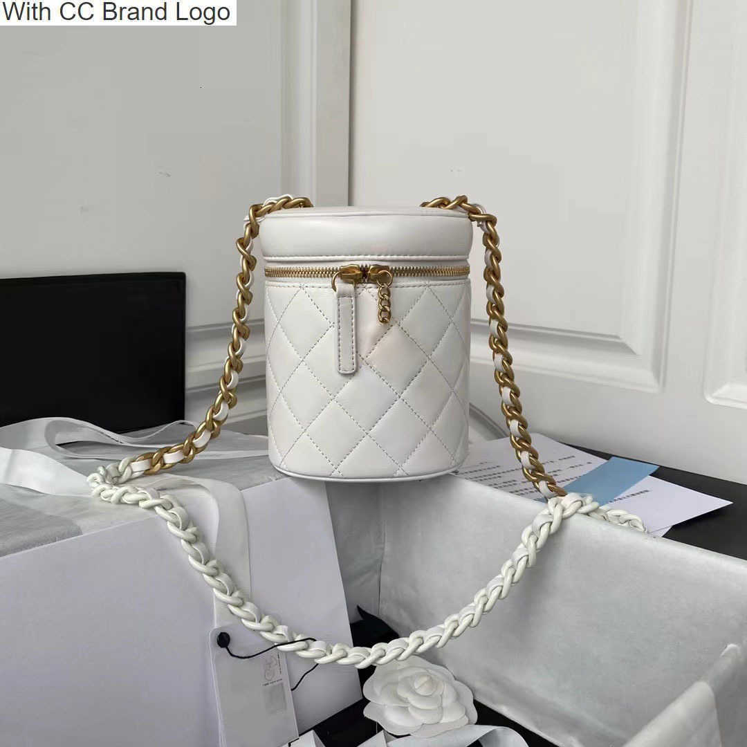 CC Cross Body 5A quality men travelling toilet fashion bag women wash large capacity cosmetic bags makeup toiletry bag Pouch, White
CC Cross Body 5A quality men travelling toilet fashion bag women wash large capacity cosmetic bags makeup toiletry bag Pouch, White