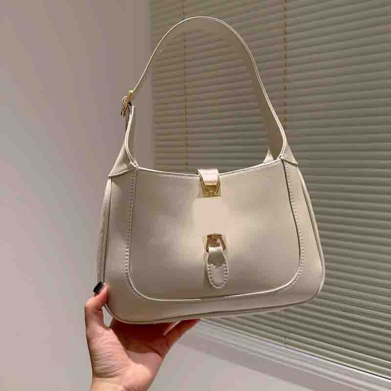 23ss Leather Hobos Designer Womens Half Moon Shoulder Bags Gold Buckle Hobo New Women Handbags Crossbody Jac 1961 Purse Ladies Bag D2302234F, Black-s-20*20cm
23ss Leather Hobos Designer Womens Half Moon Shoulder Bags Gold Buckle Hobo New Women Handbags Crossbody Jac 1961 Purse Ladies Bag D2302234F, Black-s-20*20cm